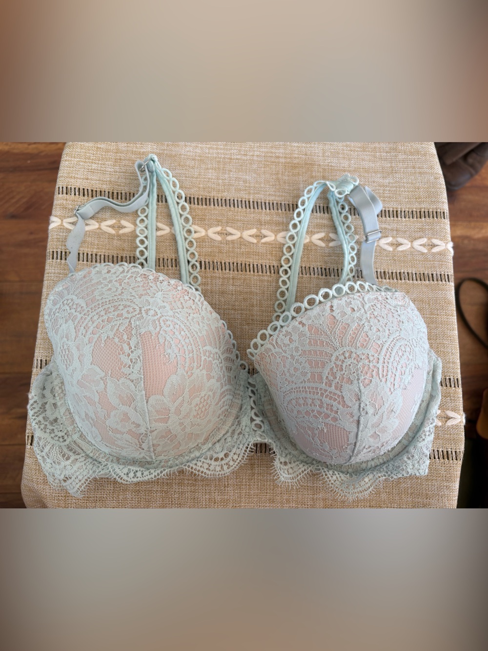 Victoria's Secret Lace Push-Up Bra - Light Blue